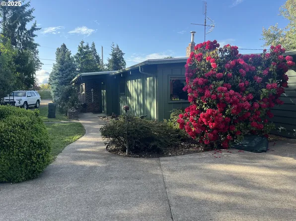 2415 Norkenzie Rd, Eugene, OR 97408