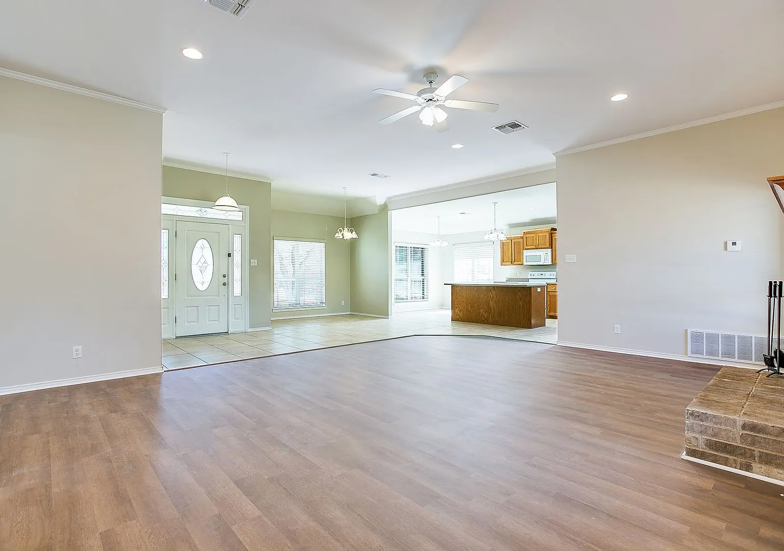 Beautiful 3 Bedroom 2 Bath Home Coming Soon! — Photo 3