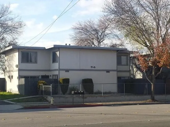 745 S Lark Ellen Ave, Azusa, CA 91702