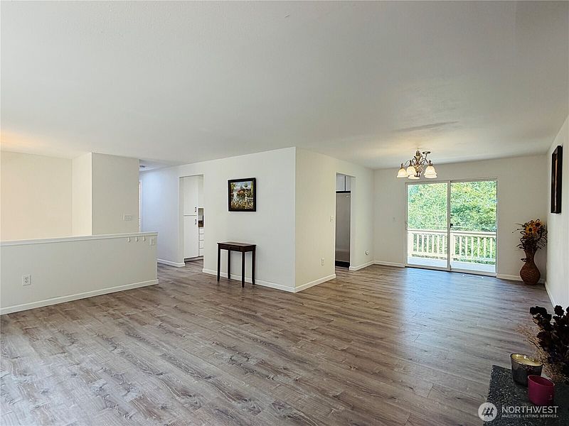 4th image of 14618 NE 178th Street