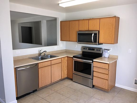 2nd image of 11761 W Dahlia Dr