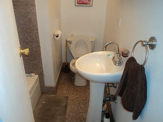 Rented by Sky Management | media 29