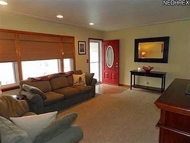 3rd image of 1233 W 38th St