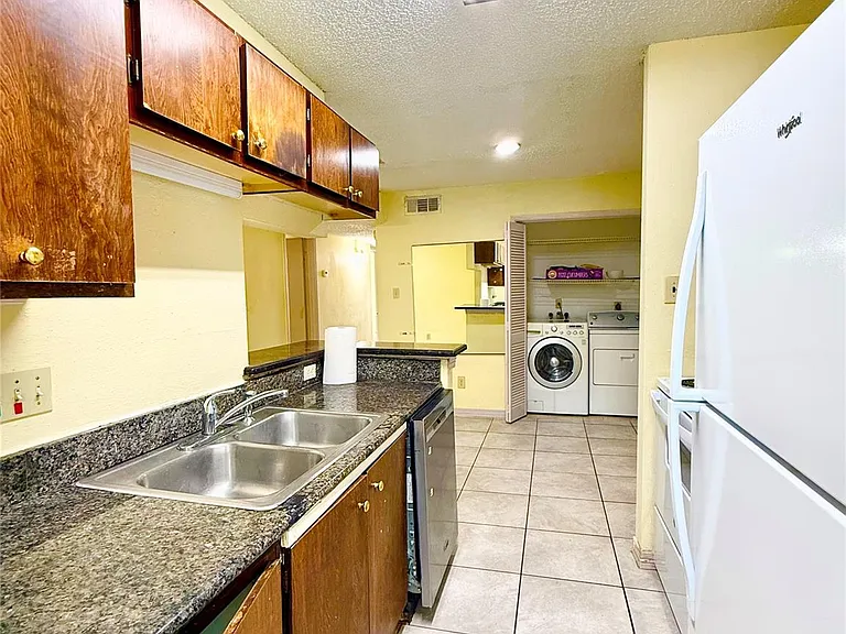 8360 Jorine Dr #8360 — Photo 15