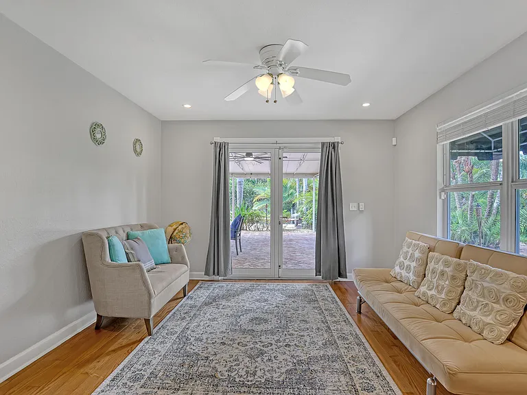 10780 Anderson Ln — Photo 30