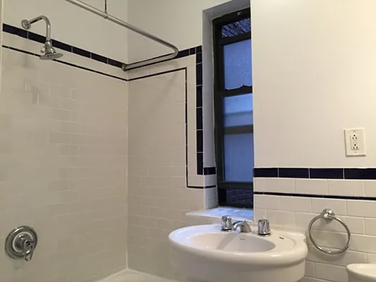 Rented by City Connections Realty | media 33