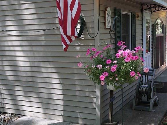 4th image of 11650 Edison St NE