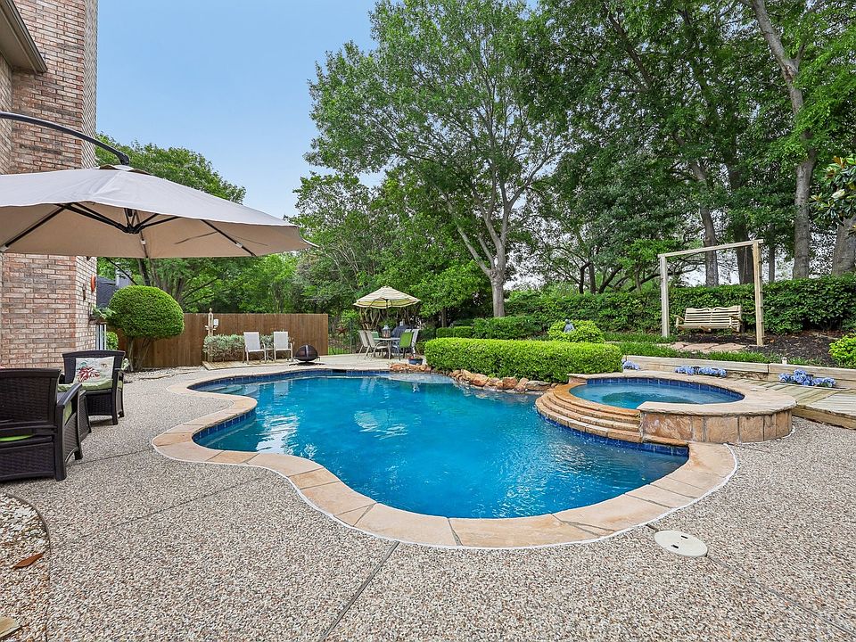 1st image of 893 Parker Dr