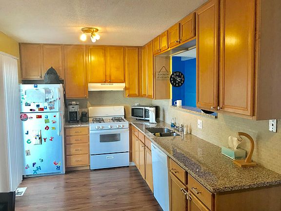 3rd image of 7684 Whitneyway Dr