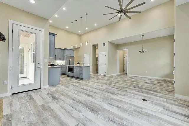 20401 Rockpark Ln — Photo 14