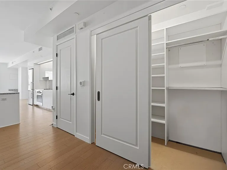 1050 S Grand Ave #708 — Photo 4