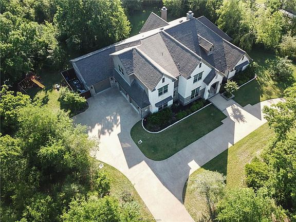 4th image of 18045 Martingale Ct