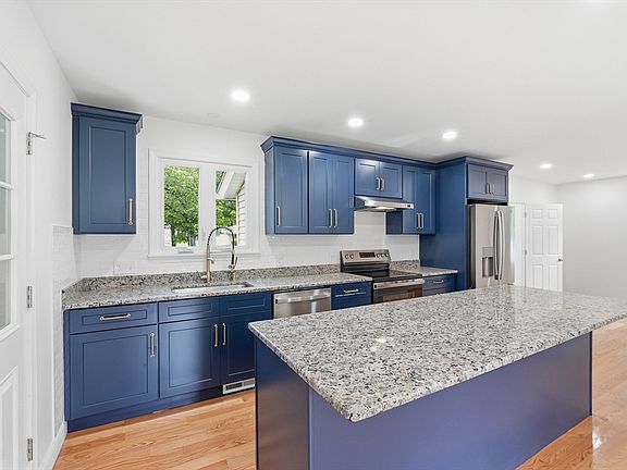 4th image of 48 Old Boston Rd