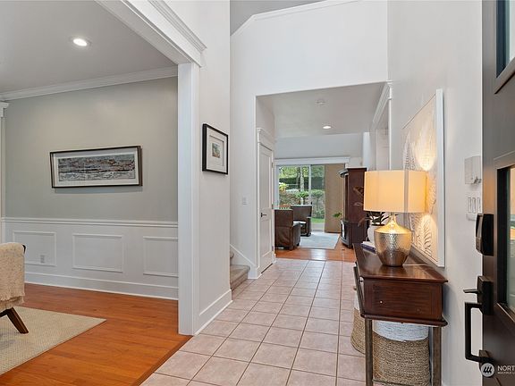 3rd image of 1816 31st Avenue SE