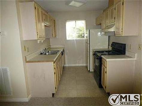3rd image of 2918 Richview Park Cir N