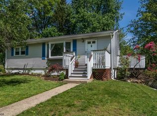 5 Cedar Ter, Randolph, NJ 07869