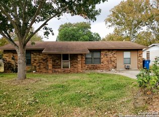 409 Georgia Ann Dr, Pleasanton, TX 78064
