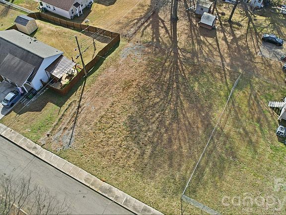 3rd image of 3417 Grant St