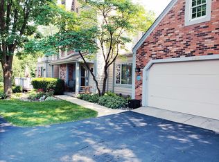 148 Whittington Crse, St Charles, IL 60174