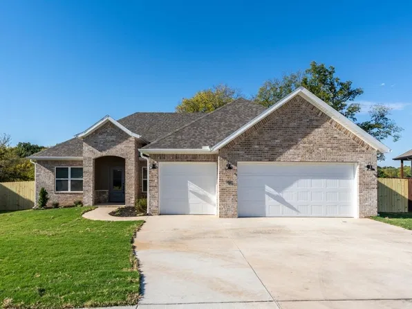 95 W Watson Ln, Farmington, AR 72730