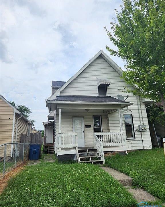 1st image of 225 Licking St