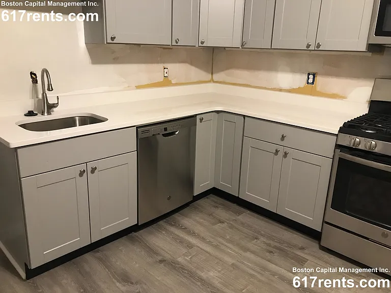17A Gordon St — Photo 2