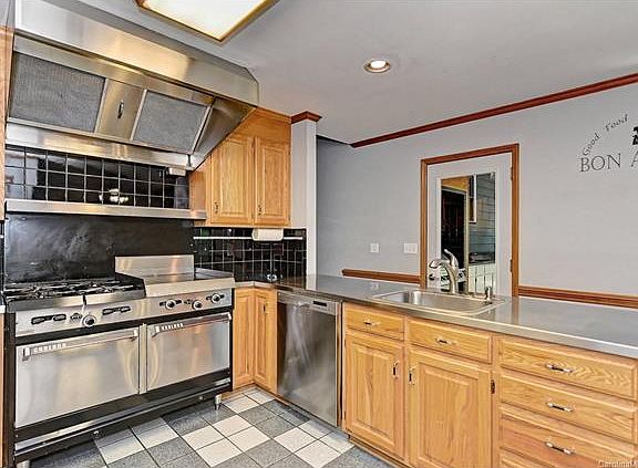4th image of 8301 Asheley Glen Dr