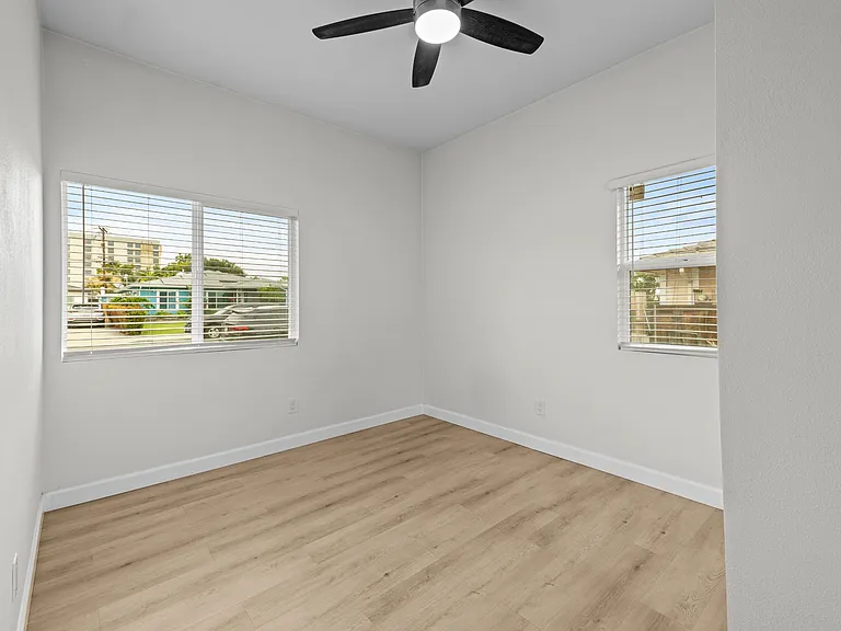 5529 Dorothy Dr — Photo 5