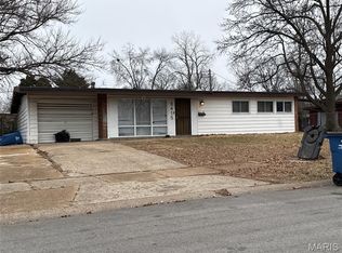 8415 Buckthorn Dr, Saint Louis, MO 63134