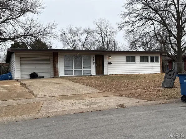 8415 Buckthorn Dr, Saint Louis, MO 63134