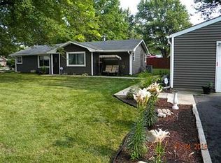 10045 Edgewood Rd, Brownsburg, IN 46112