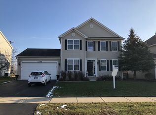 2346 Trailside Ln, Wauconda, IL 60084
