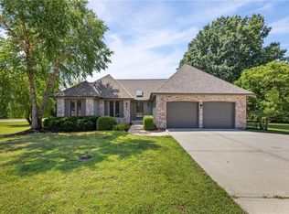 10365 W 159th St, Overland Park, KS 66221
