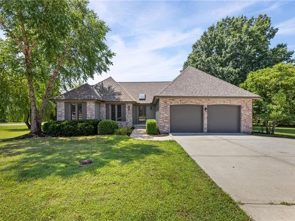 10365 W 159th St, Overland Park, KS 66221