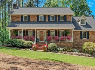 500 Knob View Dr, Winston Salem, NC 27104