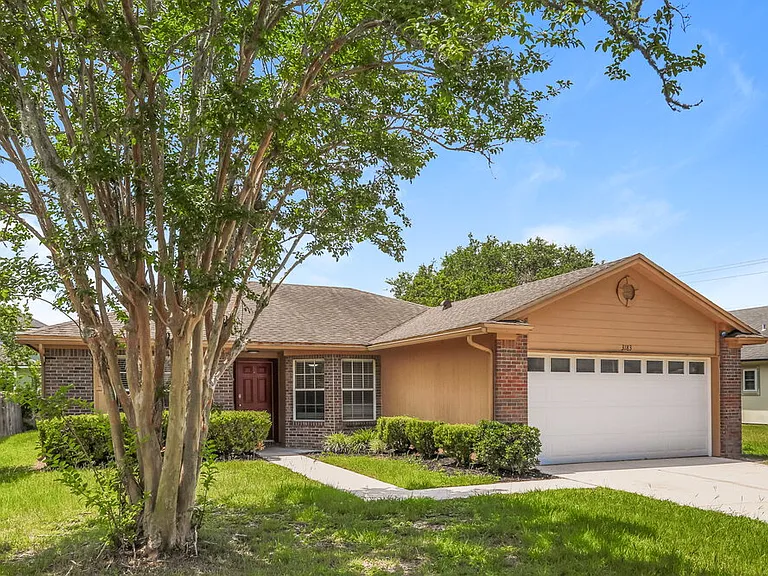 3183 Olde Sutton Parke Dr — Photo 3