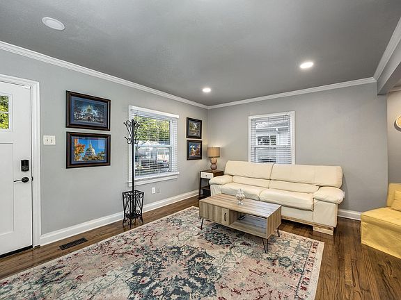 5th image of 1618 N Fillmore St