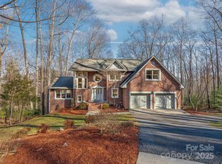 214 Blake Mountain Cir, Asheville, NC 28803