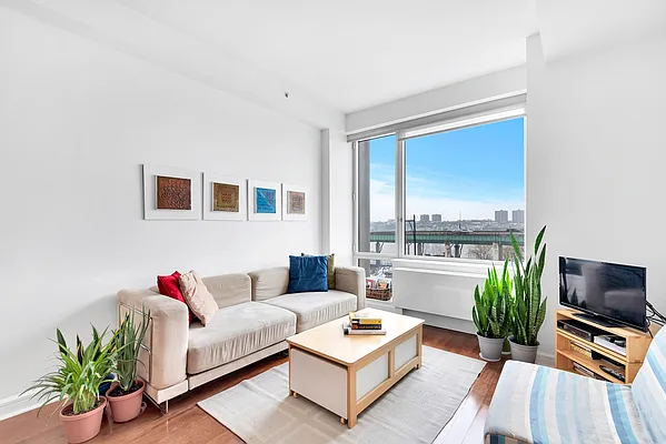 Sold by Corcoran | media 24