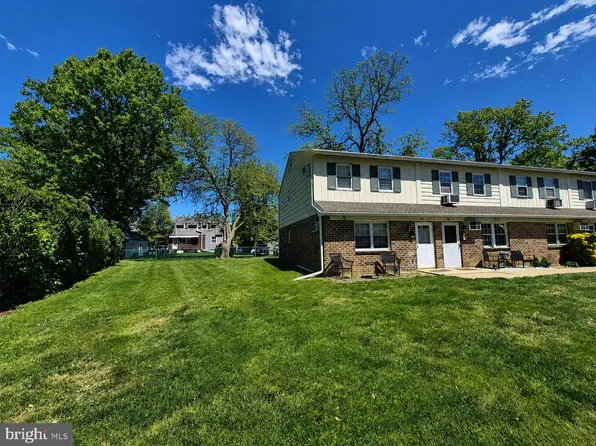 902 N York Rd #5, Willow Grove, PA 19090