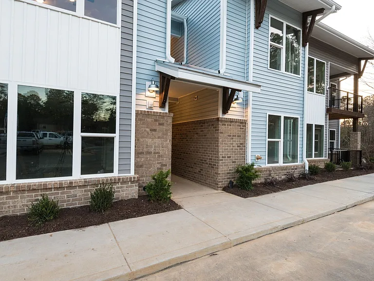 Magnolia Grove Apartments — Photo 8