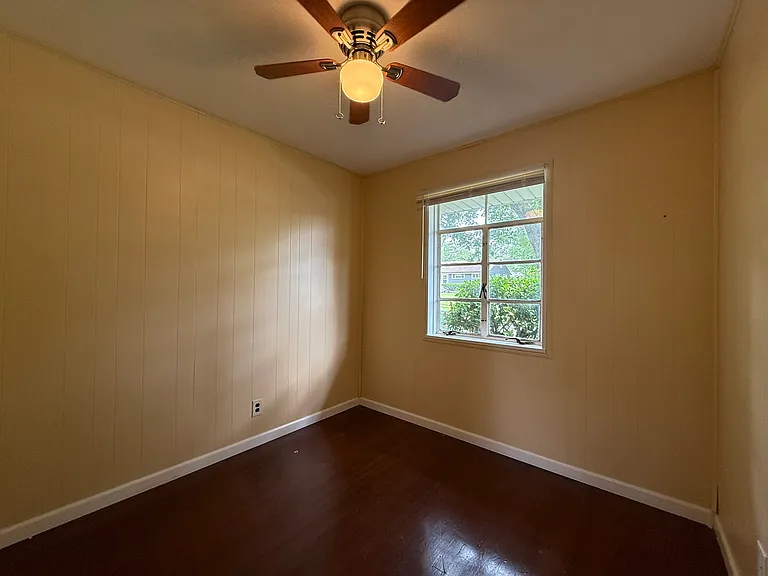 7727 Paddington Dr — Photo 16