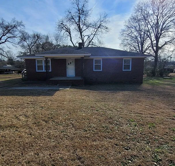 206 Columbia Ave — Photo 2
