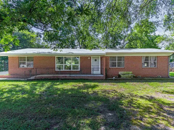 801 N Winnsboro St, Quitman, TX 75783