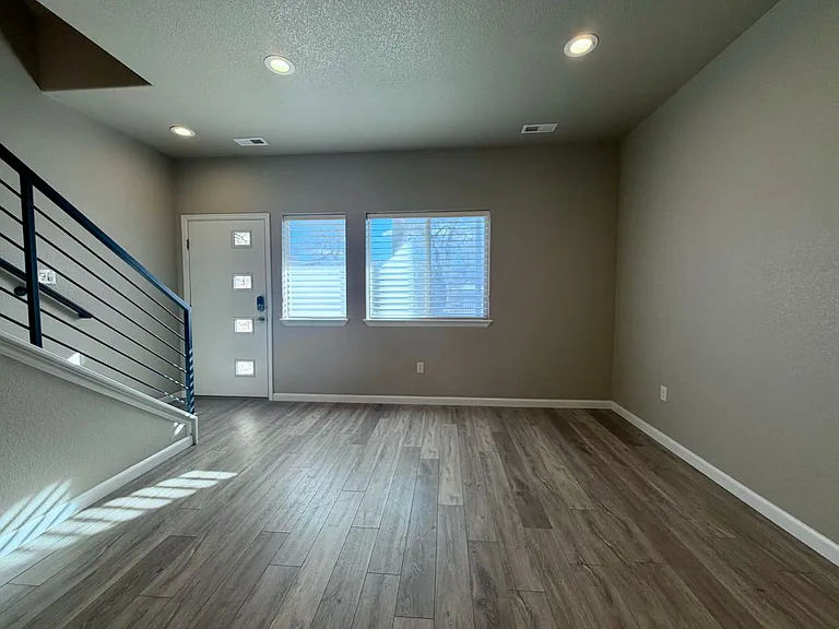 78 Cheyenne Blvd — Photo 9