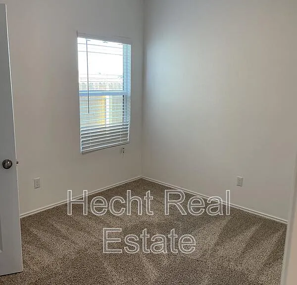 267 Geode Gln — Photo 17
