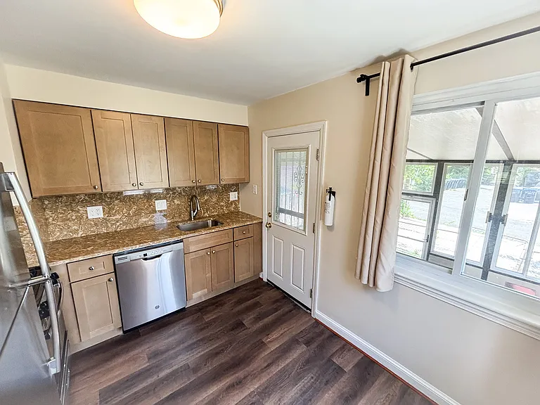 5027 Sargent Rd NE — Photo 7