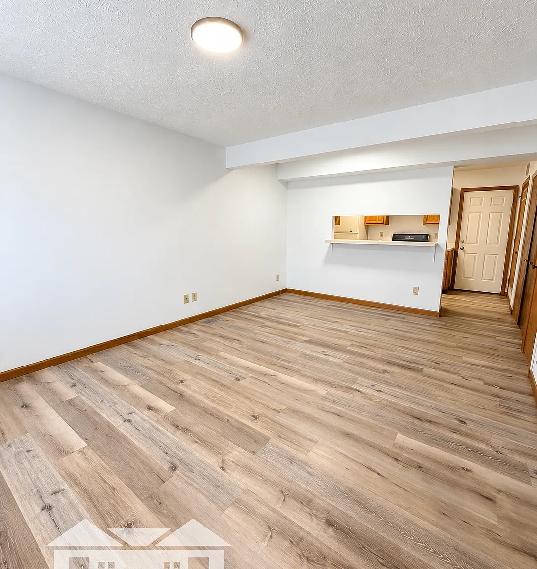 2 bed, 950 sqft, $1,200 — Photo 3
