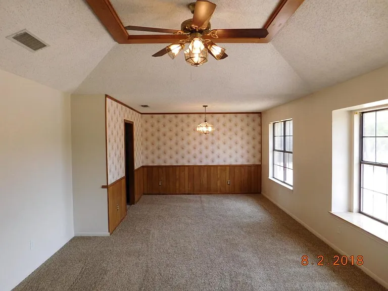 2315 E Highway 190 — Photo 9