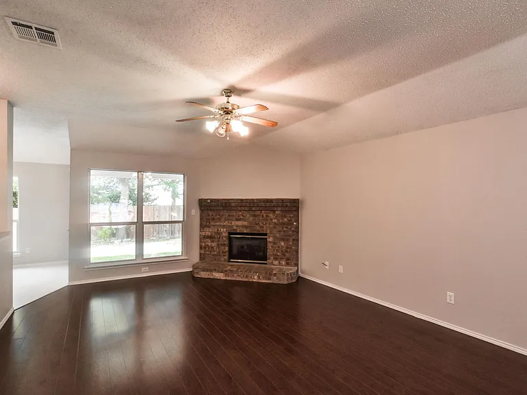 2404 Glenhaven Dr — Photo 11